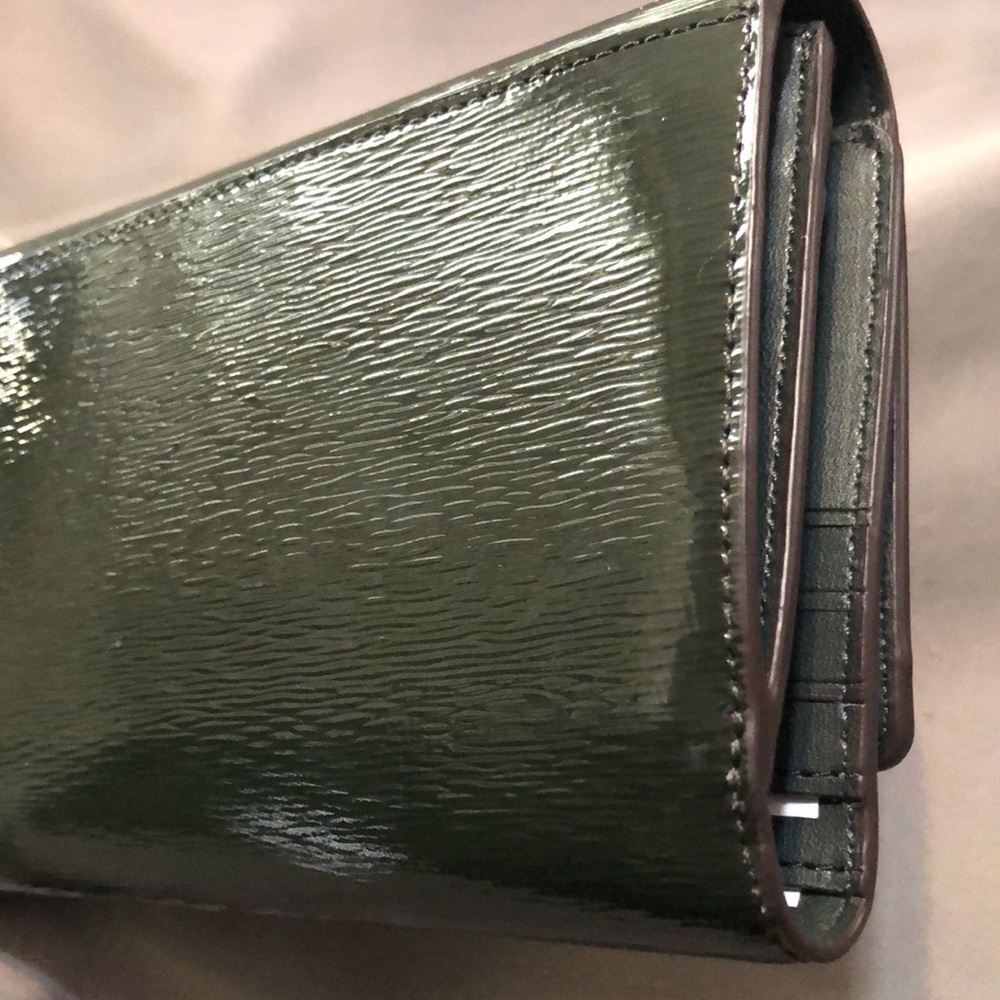 kate spade green patent leather wallet - Picture 8 of 14